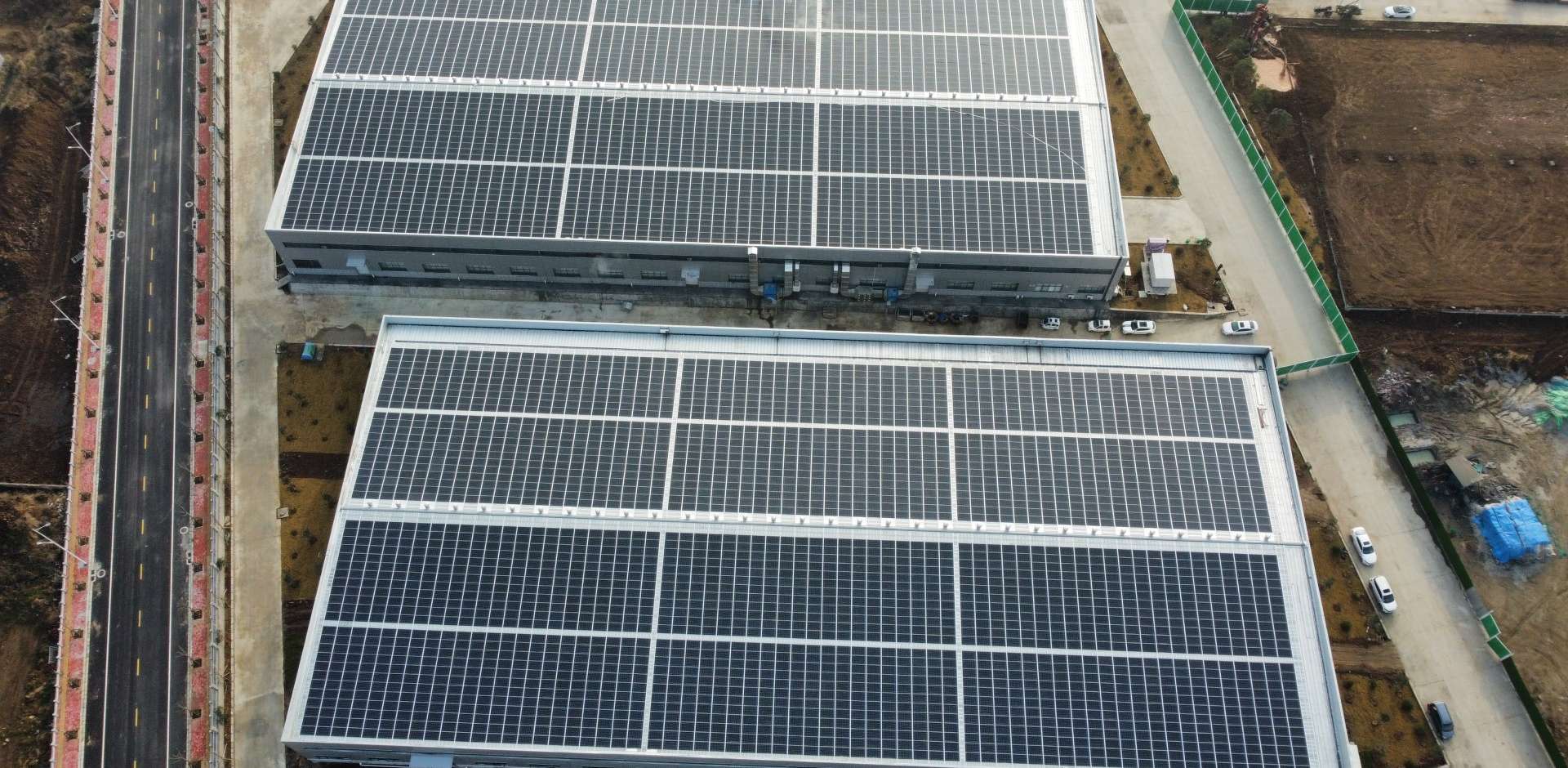 1920-2021年3月，河南唐河县 中部食品城BIPV光伏项目，装机量1.8MW，年发电200万度，满足45%用电需要.jpg